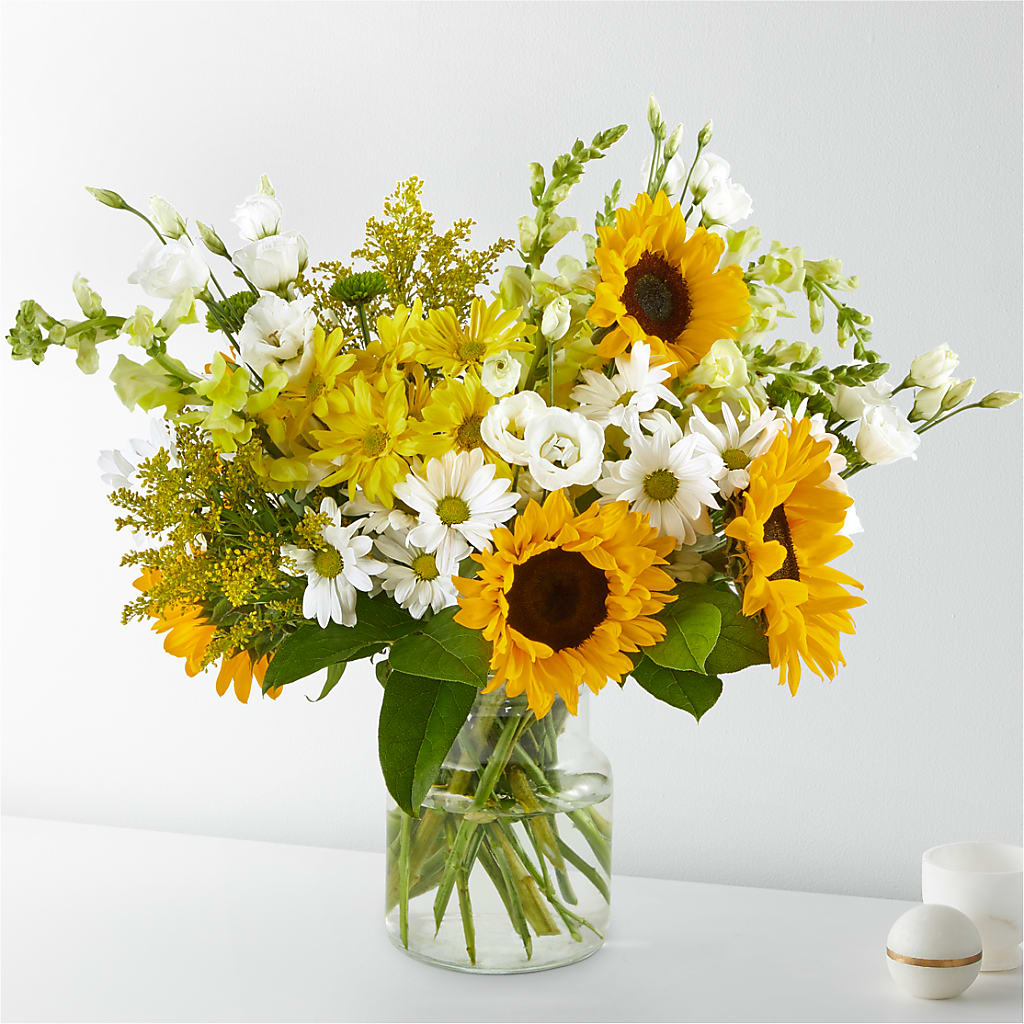 Hello Sunshine Bouquet – Flowers By Us, Grand Forks ND