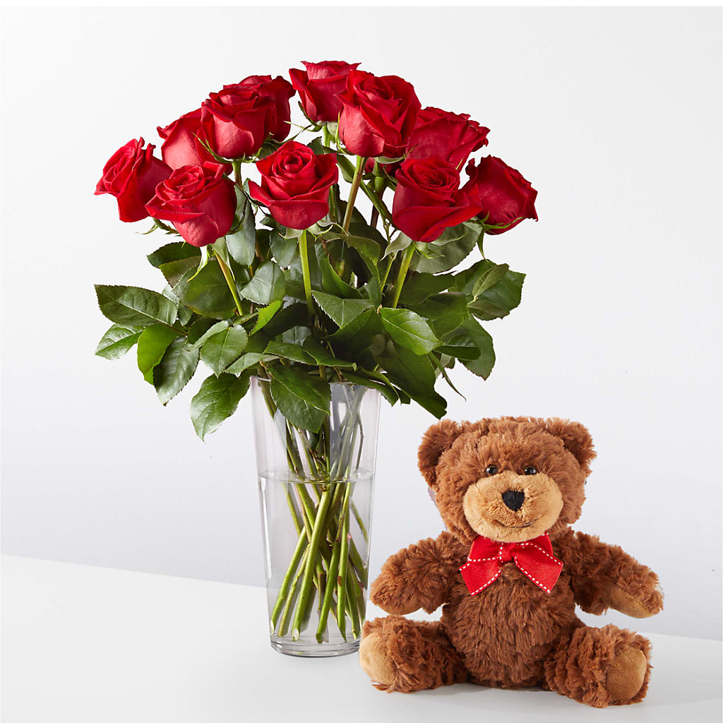 Romantic Long Stem Red Rose Bouquet Bundles – Flowers By Us, Grand Forks ND