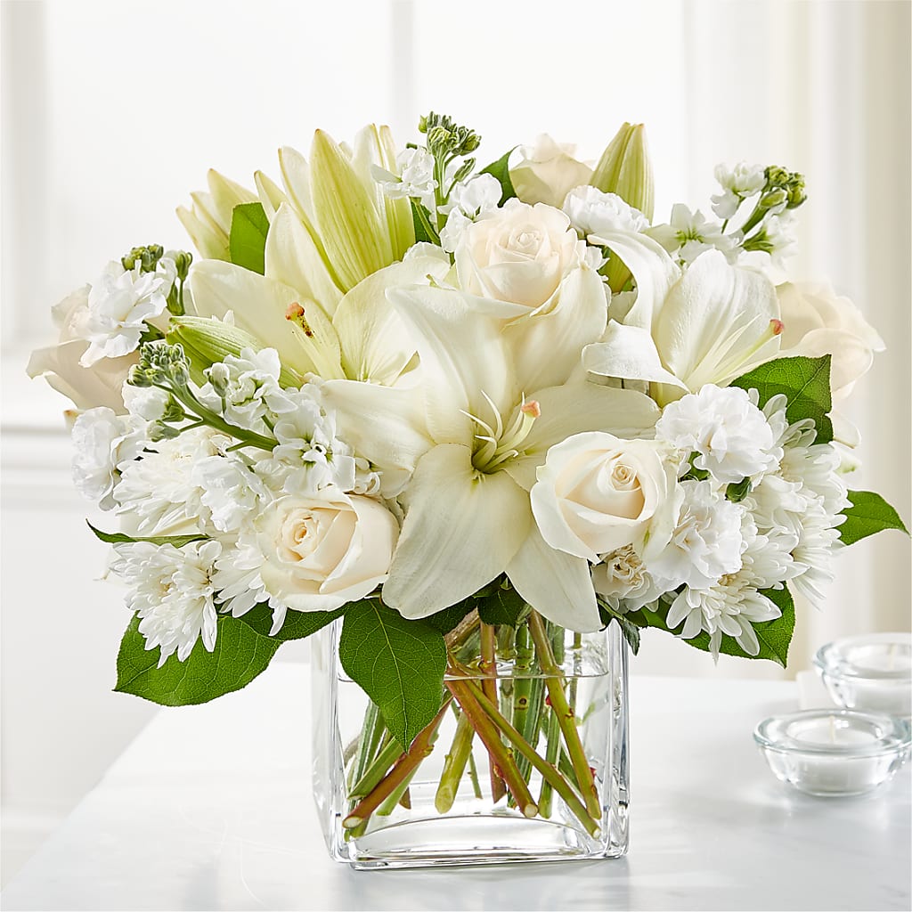 Gentle Breeze Bouquet – Flowers By Us, Grand Forks ND
