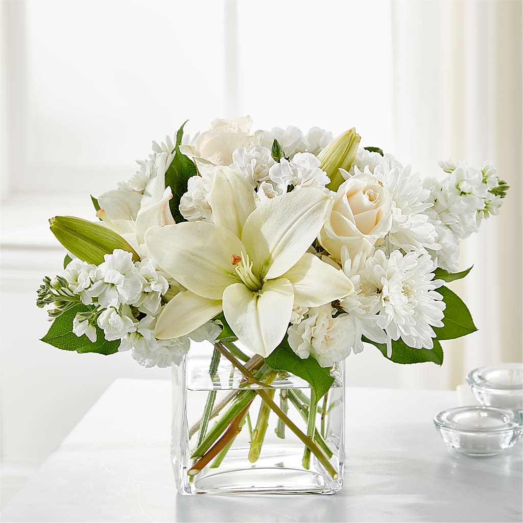 Gentle Breeze Bouquet – Flowers By Us, Grand Forks ND