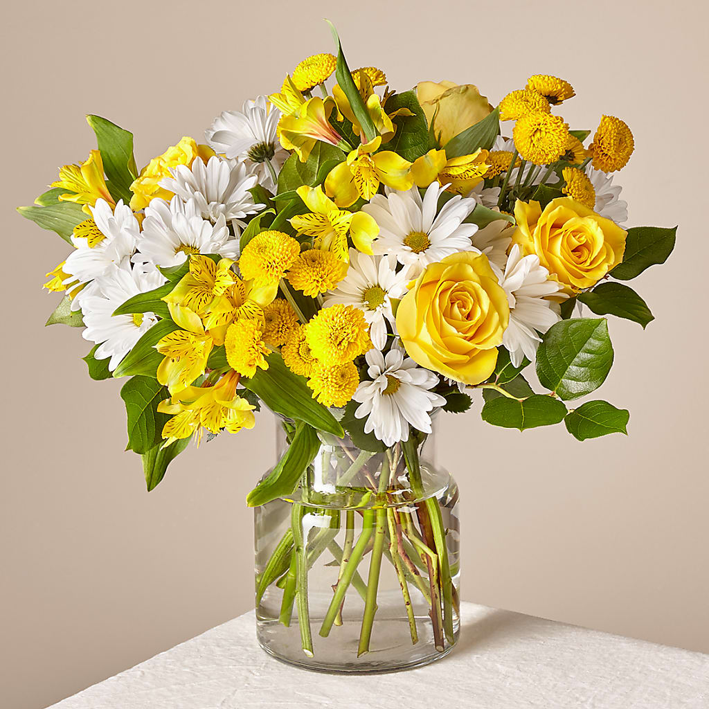 Sunny Sentiments Bouquet – Flowers By Us, Grand Forks ND
