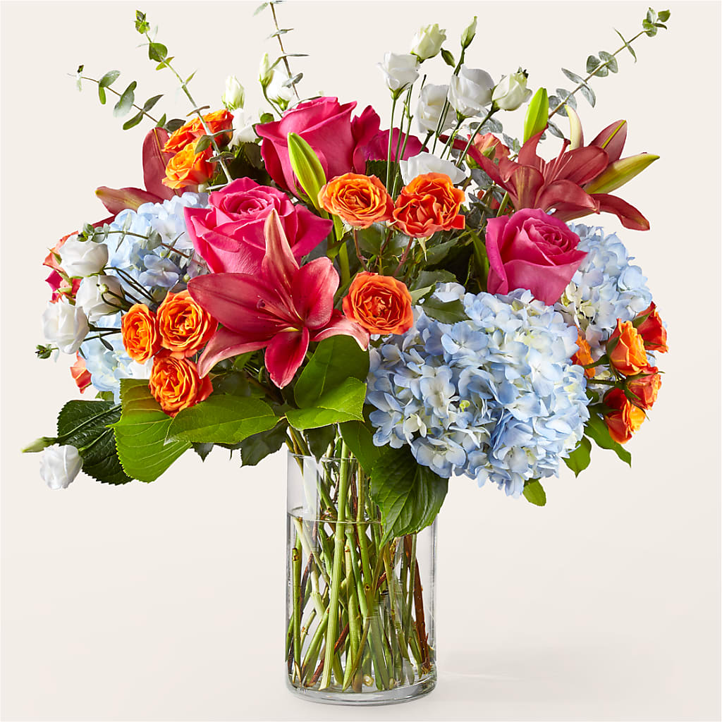 Awestruck Luxury Bouquet – Flowers By Us, Grand Forks ND