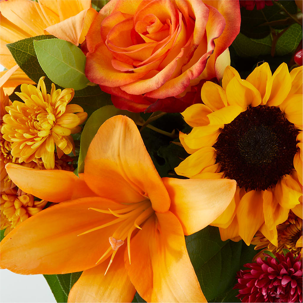 Grateful Centerpiece –  Flowers By Us, Grand Forks ND
